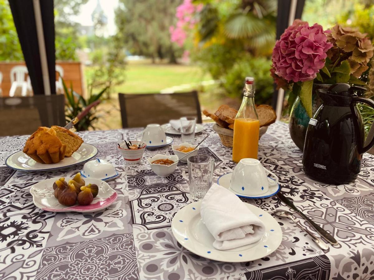 Pontiacq-Viellepinte Les Yourtes Du Bearn - Domaine Des Deux Clos B&B 외부 사진